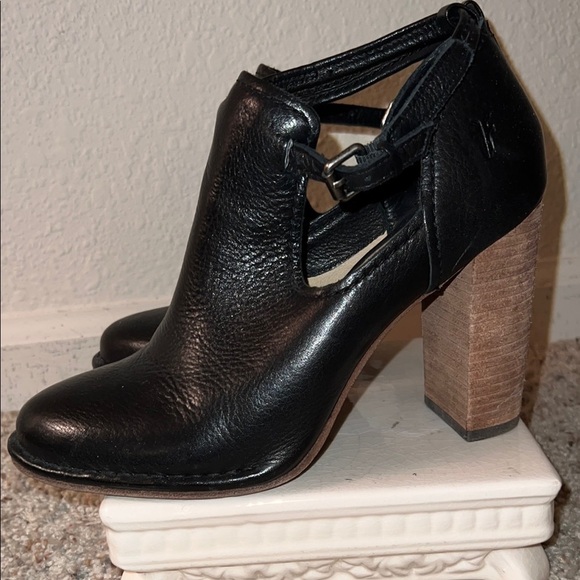 FRYE Women’s Black Leather Margaret Shootie Booties Buckle at Ankle Size 7.5 - Picture 4 of 16